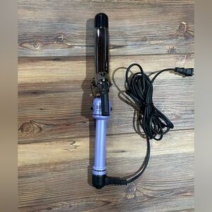 Hot Tools Professional Curling Iron Wand 1 1/2” Titanium Barrel 450 Degree Heat